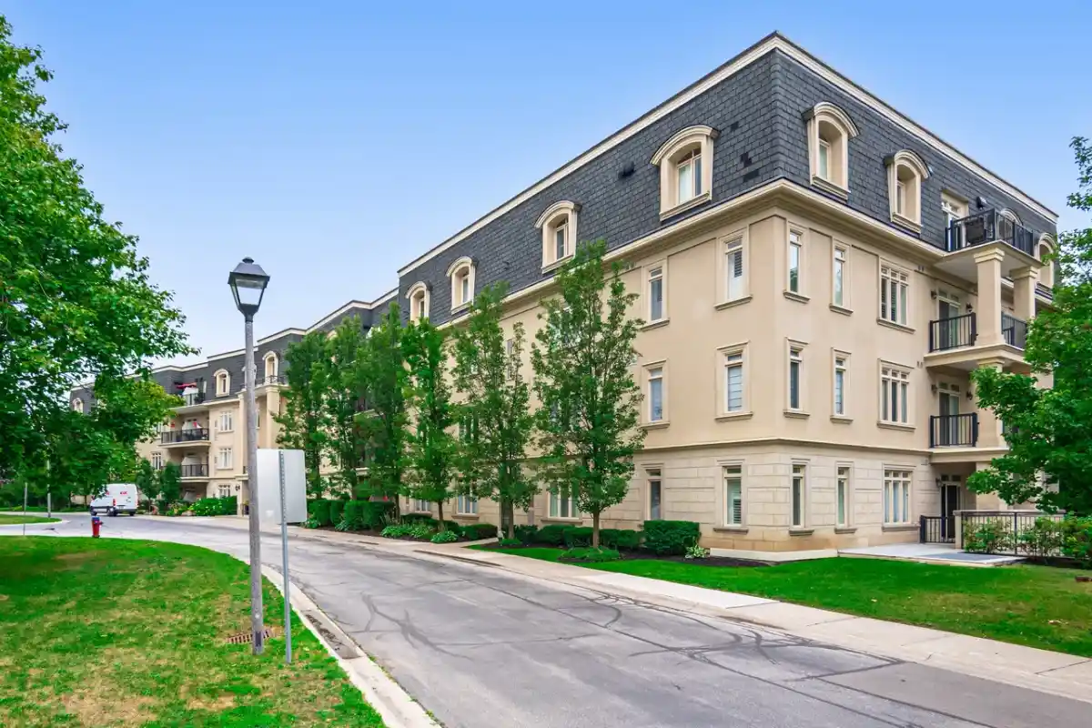 443 Centennial Forest Drive, Milton - Centennial Forest Heights condos for sale and rent.